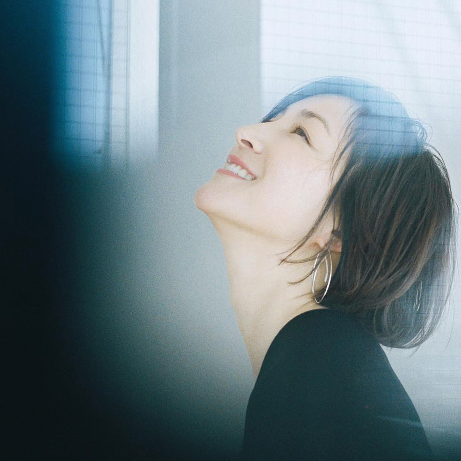 廣末涼子和25年前的自己同框演出？她是如何保養肌膚？