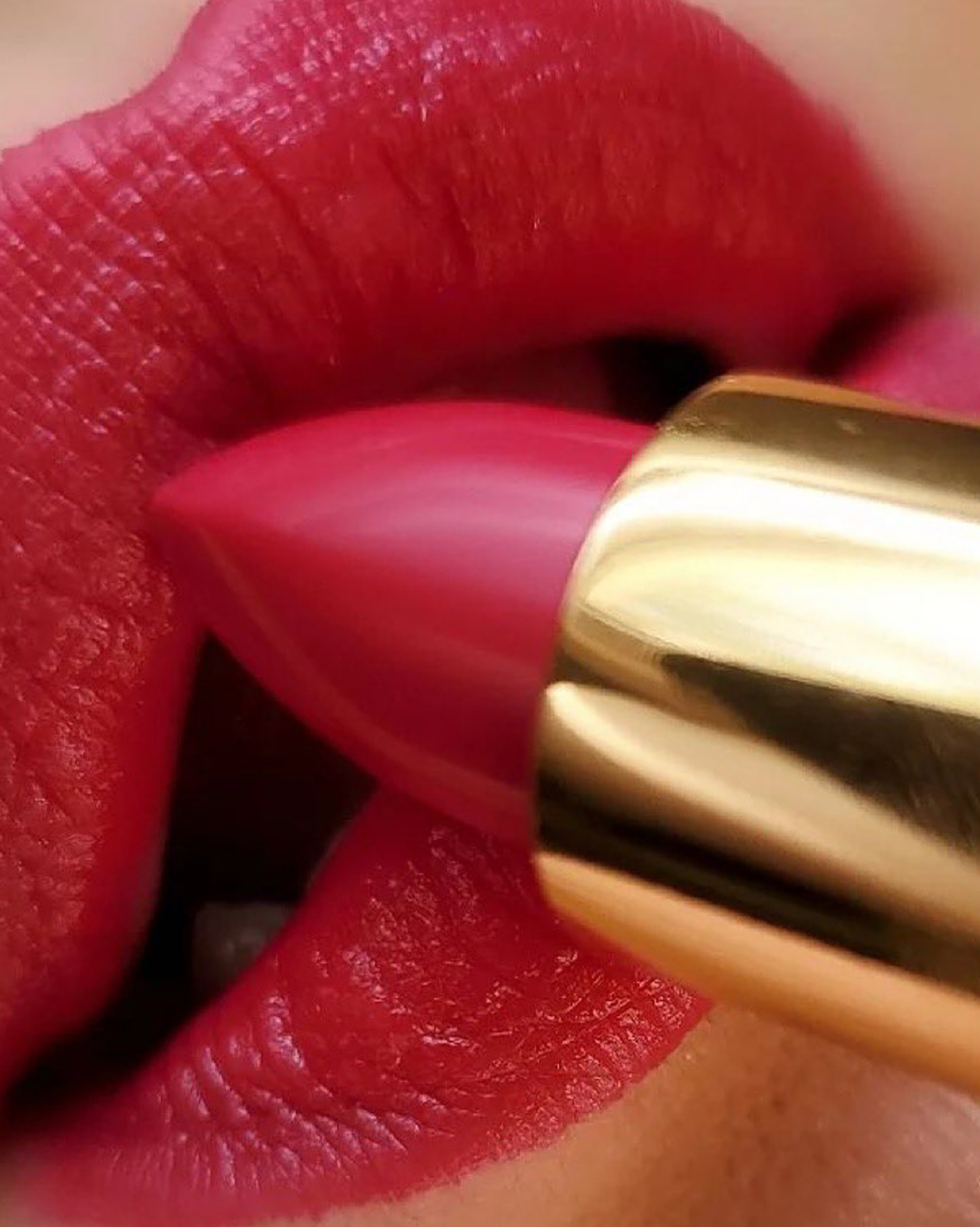 Revlon為何陷入破產危機？「色衰愛馳」成為主要原因？