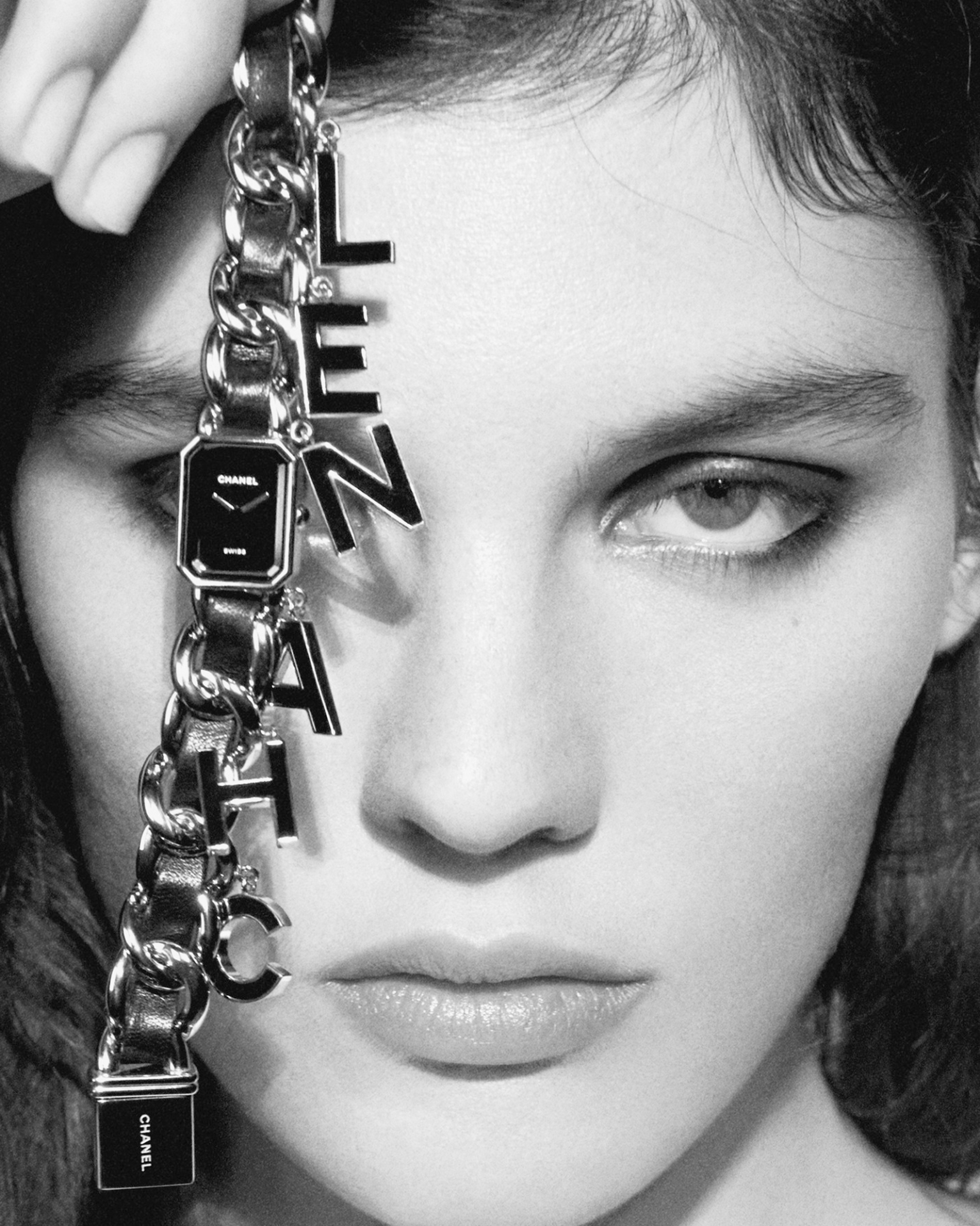 WANTED系列掀起搶購熱潮？CHANEL如何回應「Logomania」的潮流趨勢？