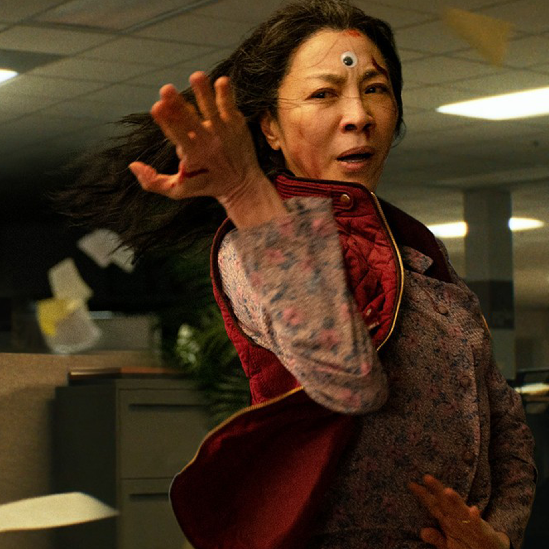 《奇異女俠玩救宇宙》再次登上事業巔峰！楊紫瓊真實的奮鬥人生！