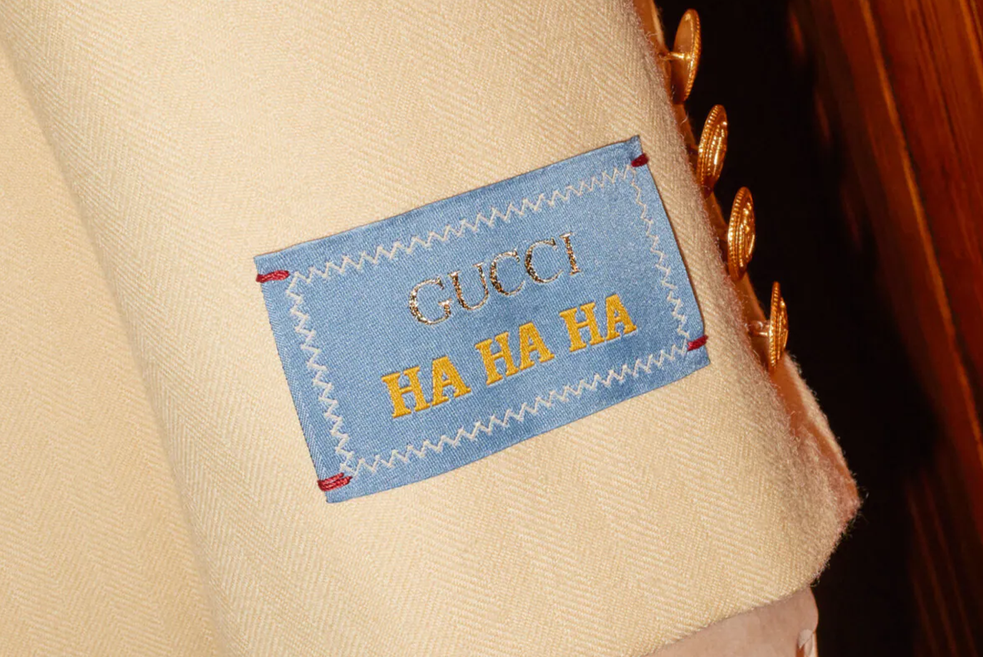 Gucci和Harry Styles的深厚友誼！時尚品牌為何建立長期合作關係？