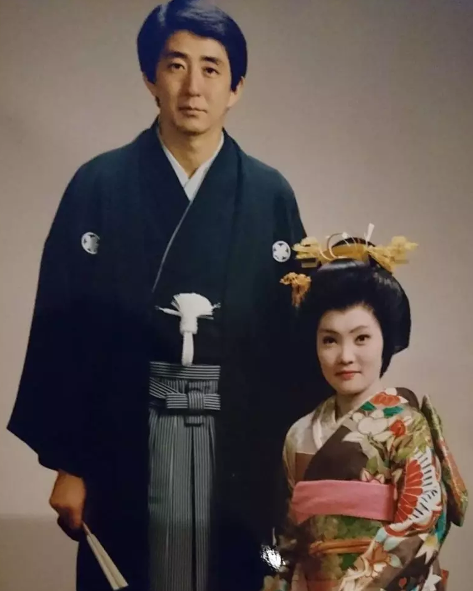 結縭至今35年！「寵妻狂魔」安倍晉三如何維繫家庭幸福？