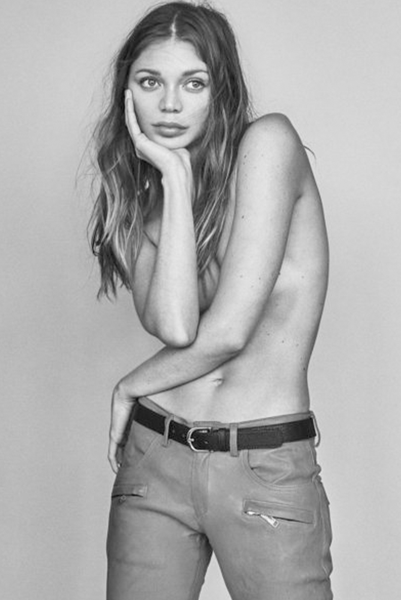 「情色演員」如何闖入設計世界？Jessie Andrews為何能夠征服時尚界？